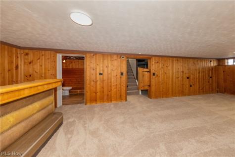 1560 Holmden Road South Euclid OH 44121