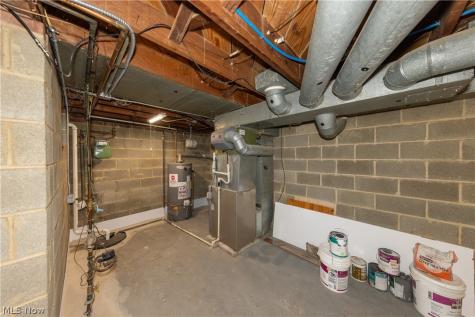 1560 Holmden Road South Euclid OH 44121
