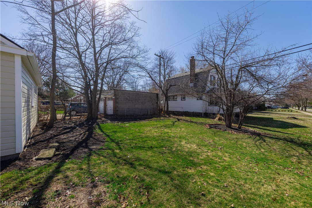 1560 Holmden Road South Euclid OH 44121