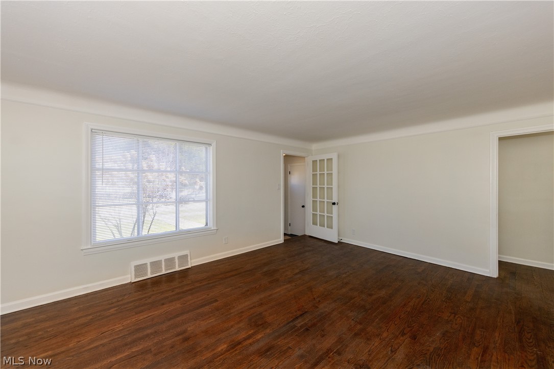 1560 Holmden Road South Euclid OH 44121