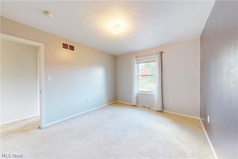 3233 Saint Charles Drive Steubenville OH 43952