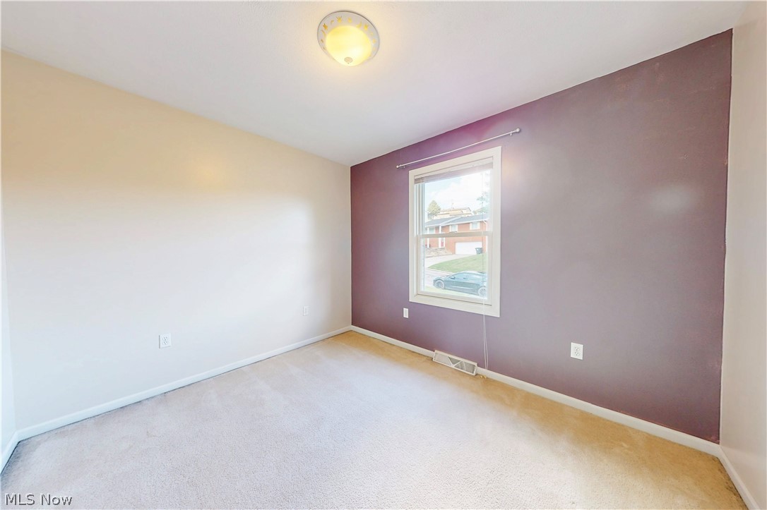 3233 Saint Charles Drive Steubenville OH 43952