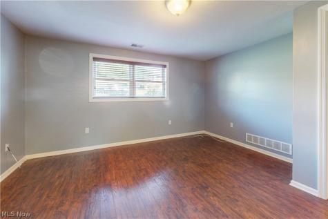 3233 Saint Charles Drive Steubenville OH 43952