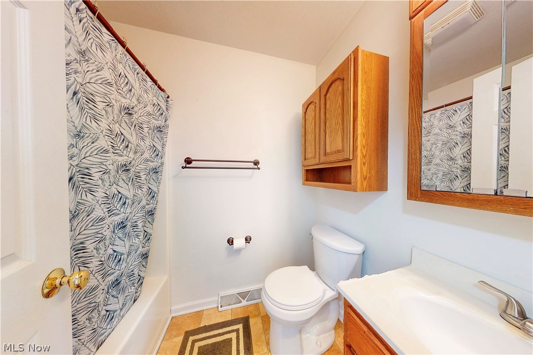 3233 Saint Charles Drive Steubenville OH 43952