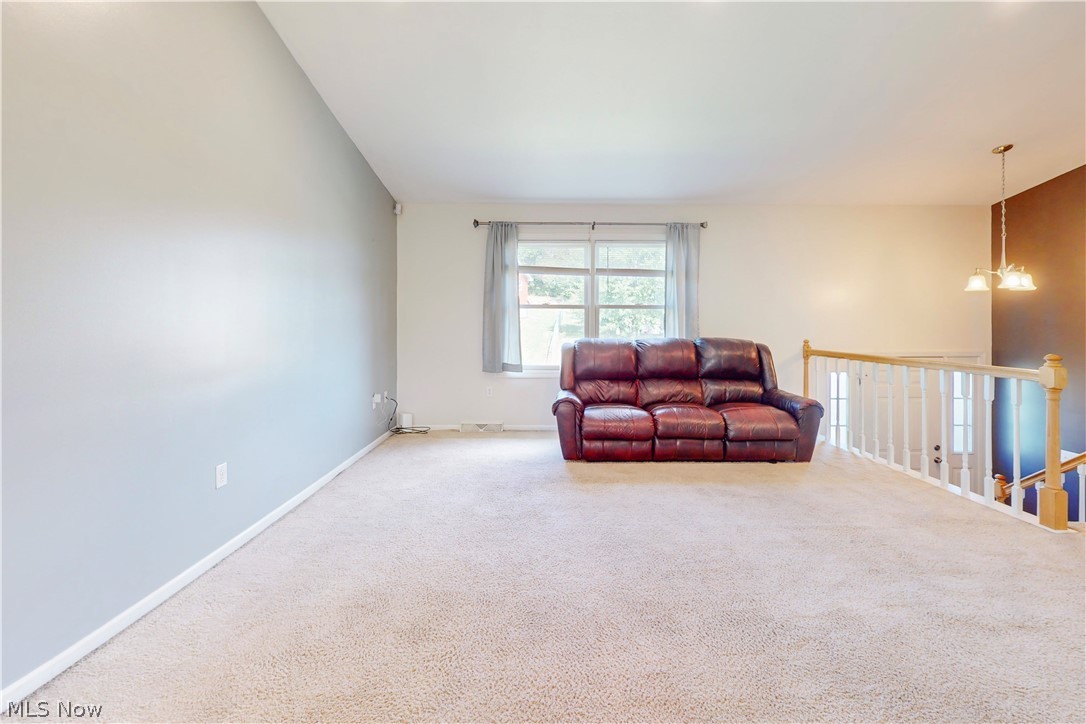 3233 Saint Charles Drive Steubenville OH 43952