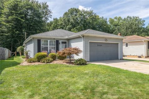 5464 Whitehaven Avenue North Olmsted OH 44070
