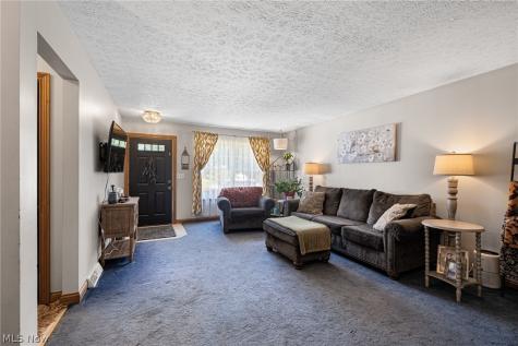 5464 Whitehaven Avenue North Olmsted OH 44070
