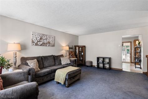 5464 Whitehaven Avenue North Olmsted OH 44070