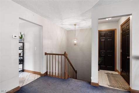 5464 Whitehaven Avenue North Olmsted OH 44070