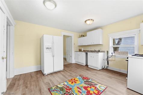 1024 Rex Avenue NE Canton OH 44704