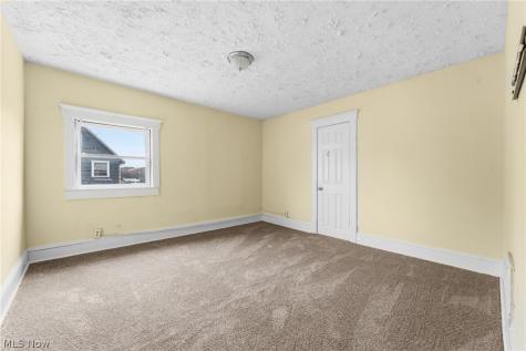 1024 Rex Avenue NE Canton OH 44704