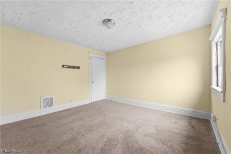 1024 Rex Avenue NE Canton OH 44704