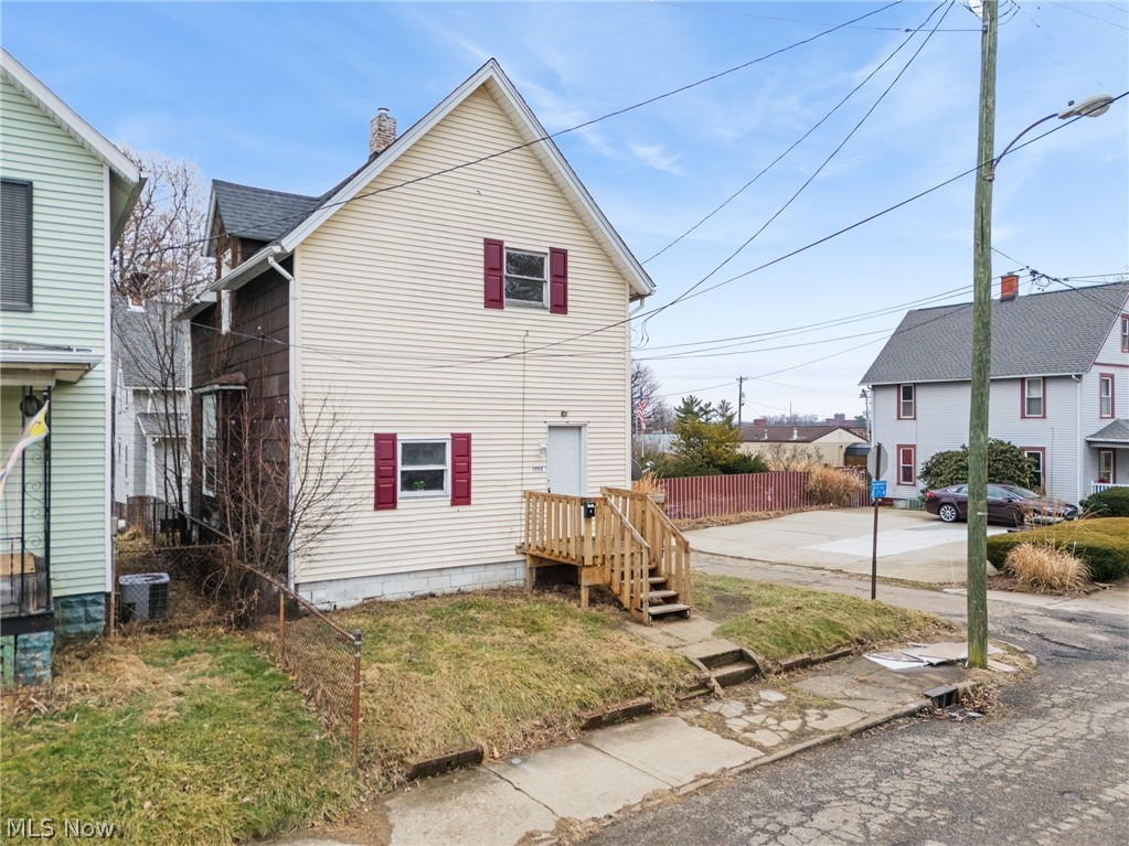 1024 Rex Avenue NE Canton OH 44704