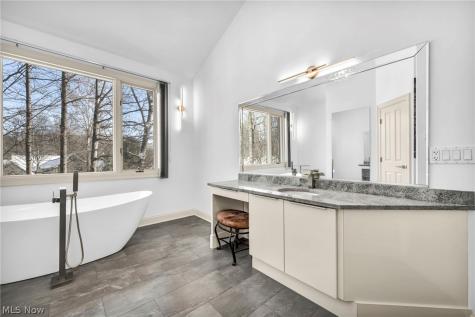 8709 Deer Creek Drive Broadview Heights OH 44147