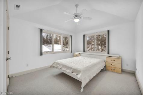 8709 Deer Creek Drive Broadview Heights OH 44147