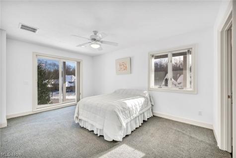 8709 Deer Creek Drive Broadview Heights OH 44147