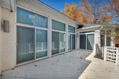 8709 Deer Creek Drive Broadview Heights OH 44147