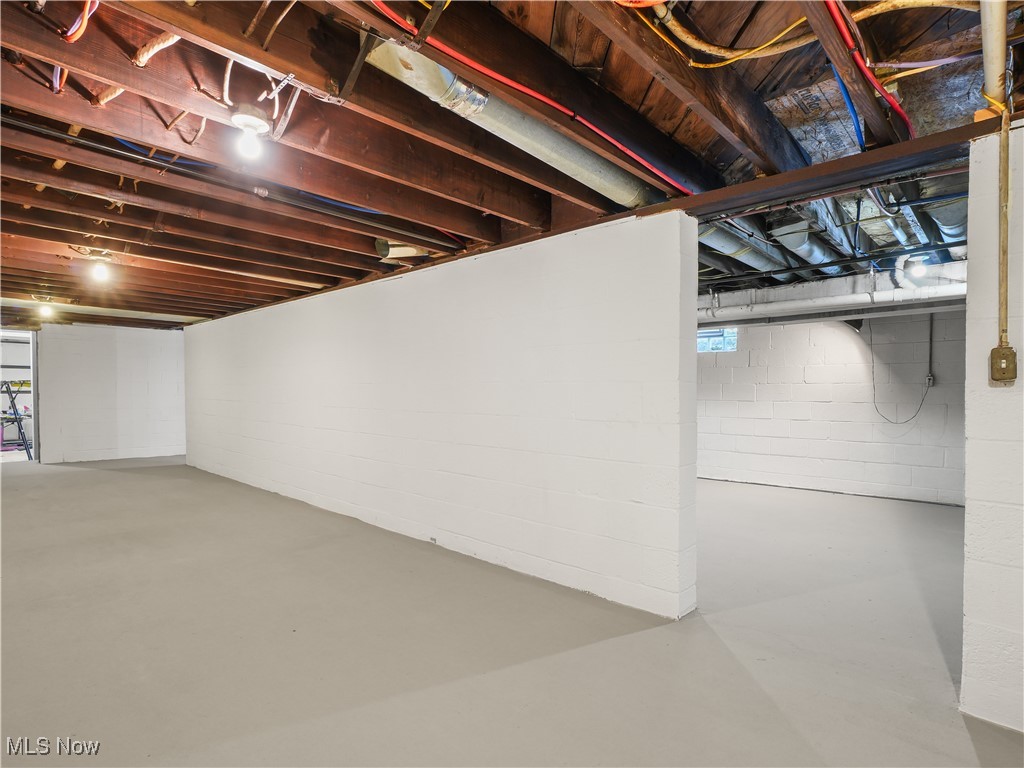 15745 Auburn Road Newbury OH 44065