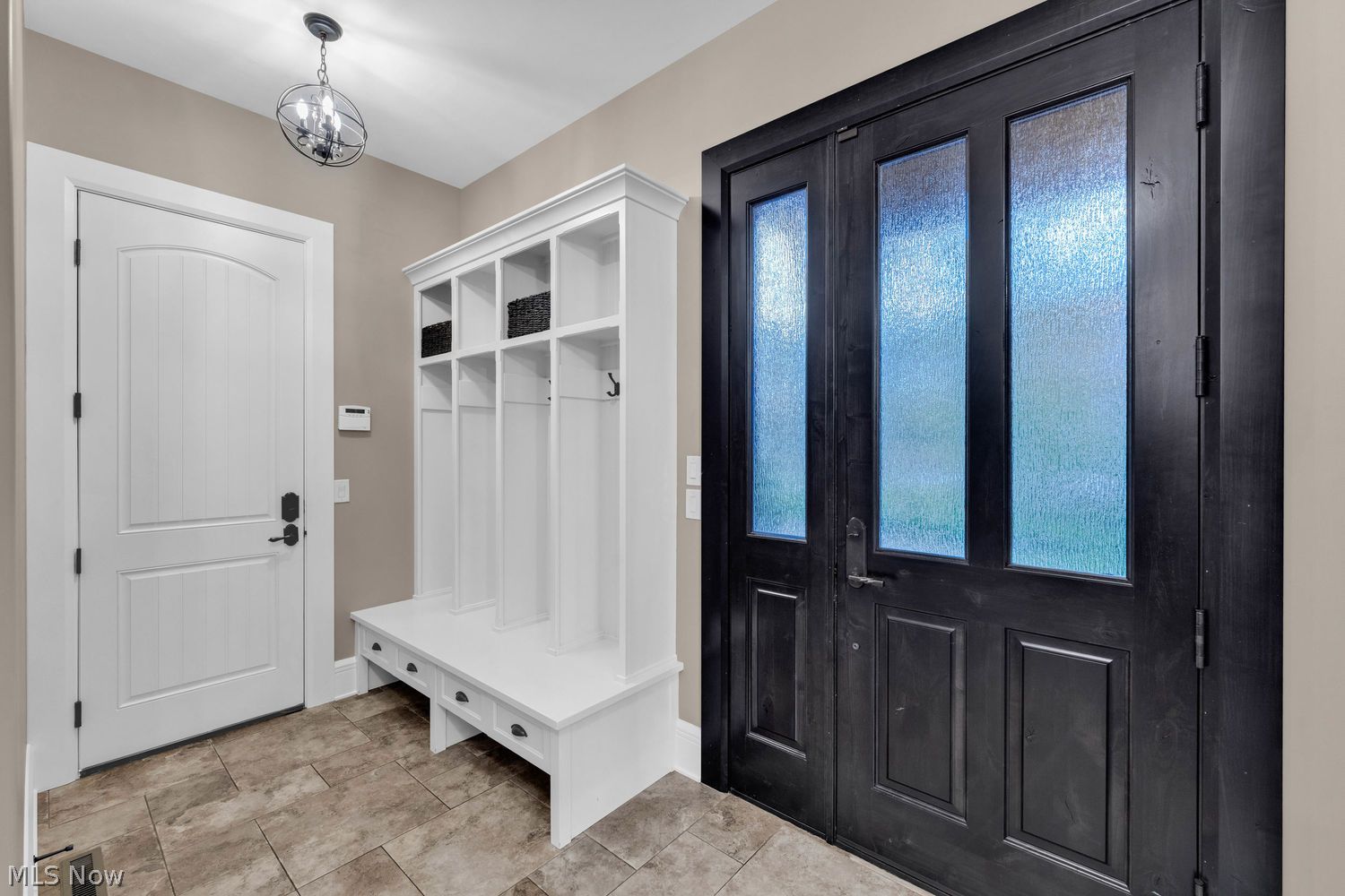2366 Fox Run Westlake OH 44145