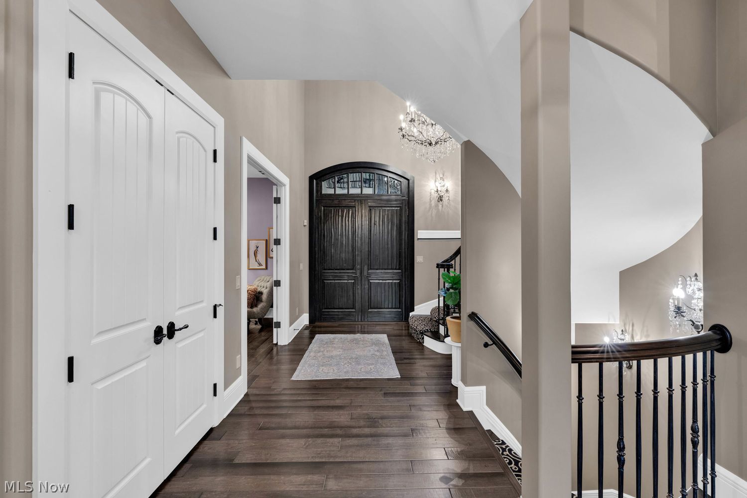 2366 Fox Run Westlake OH 44145
