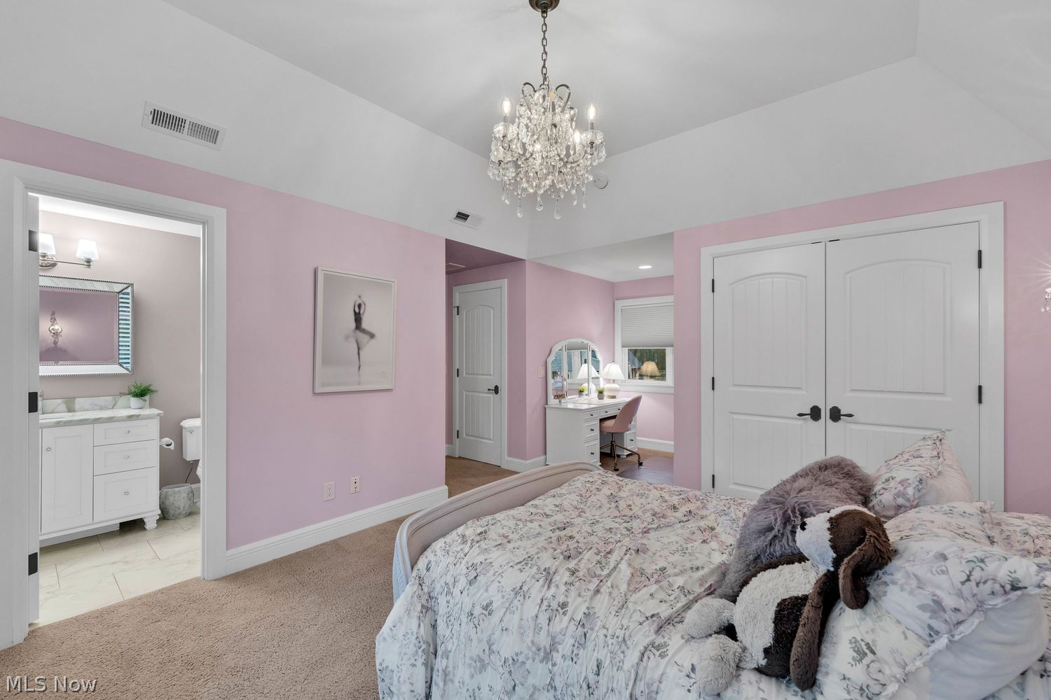 2366 Fox Run Westlake OH 44145