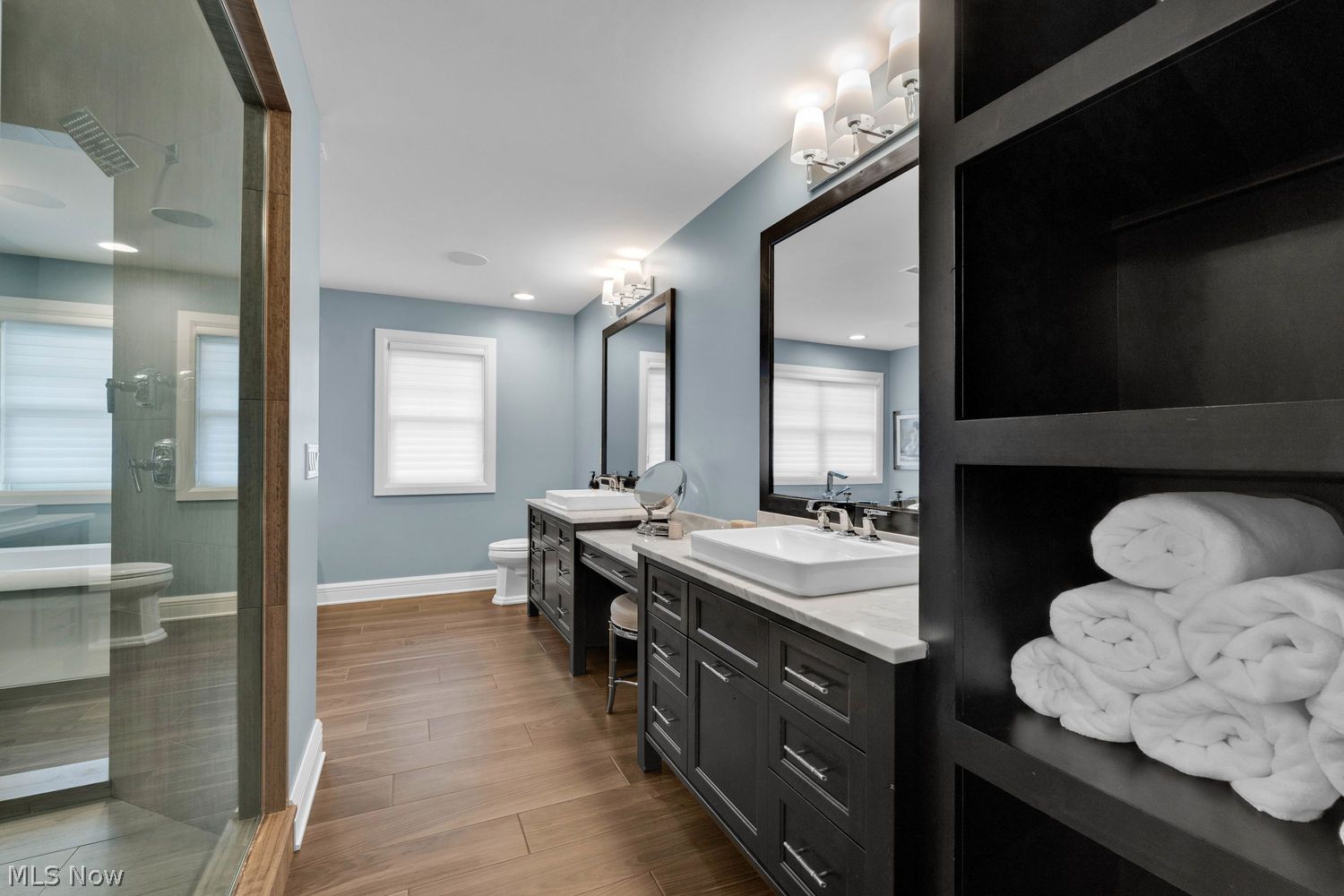 2366 Fox Run Westlake OH 44145