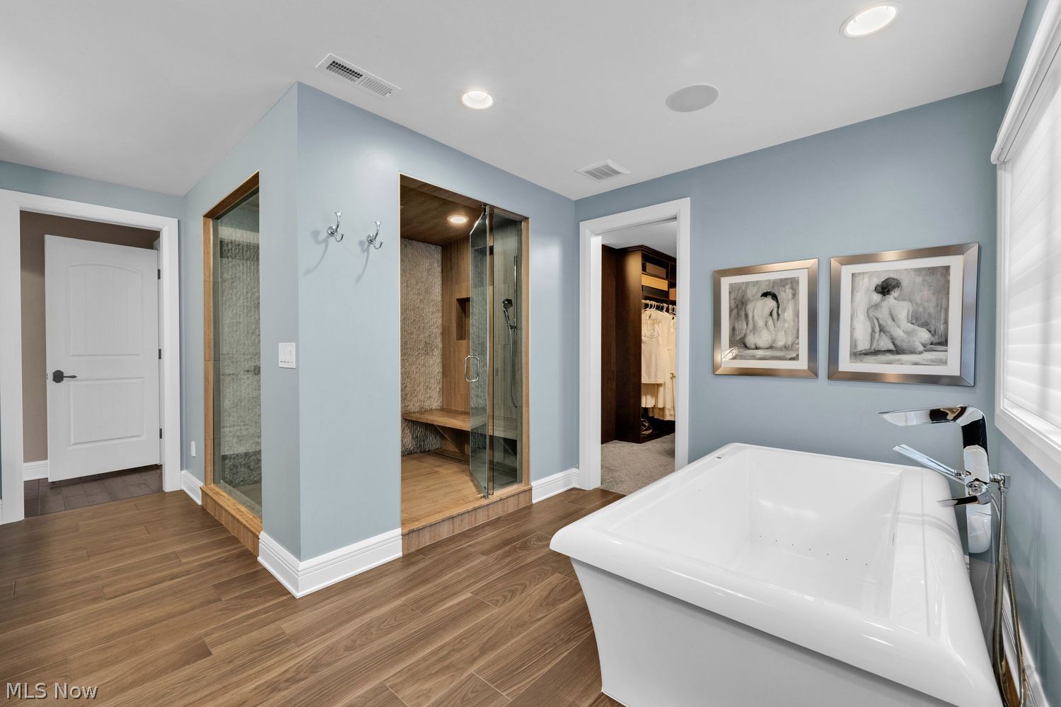 2366 Fox Run Westlake OH 44145