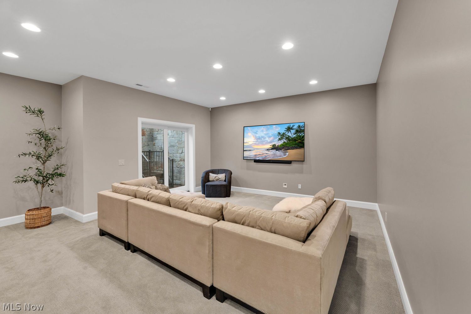 2366 Fox Run Westlake OH 44145