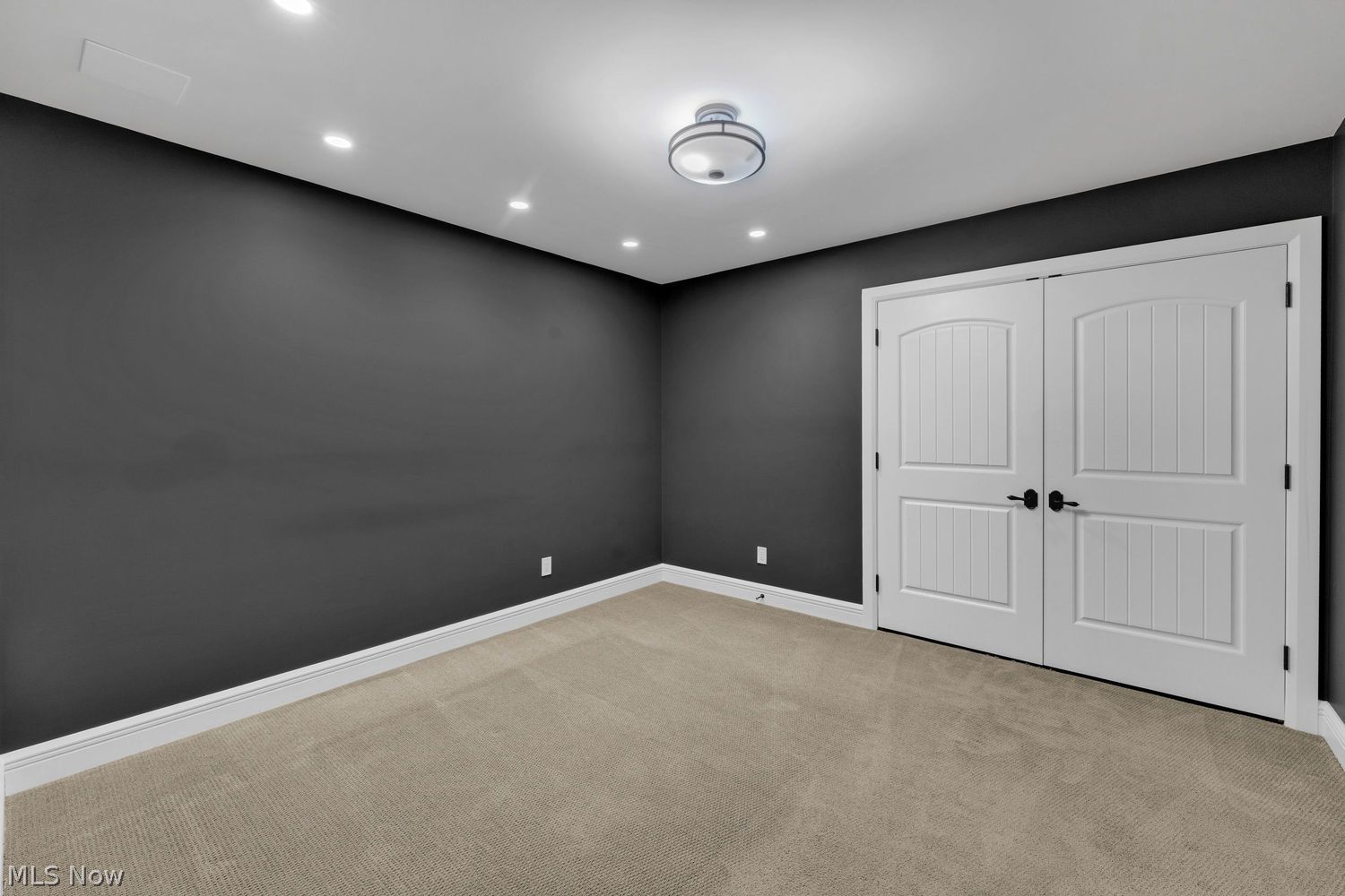 2366 Fox Run Westlake OH 44145