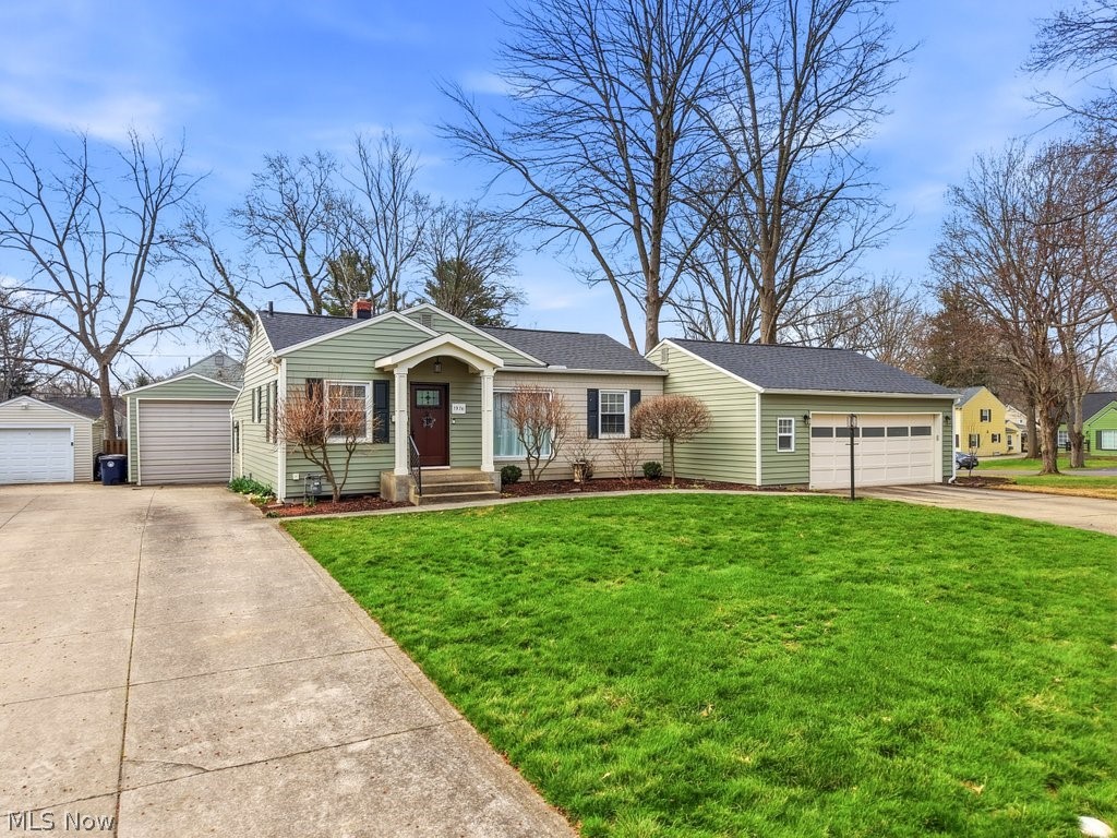 1976 Stabler Road Akron OH 44313