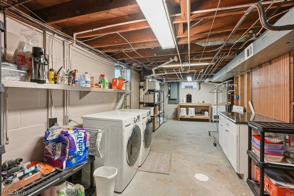 1976 Stabler Road Akron OH 44313