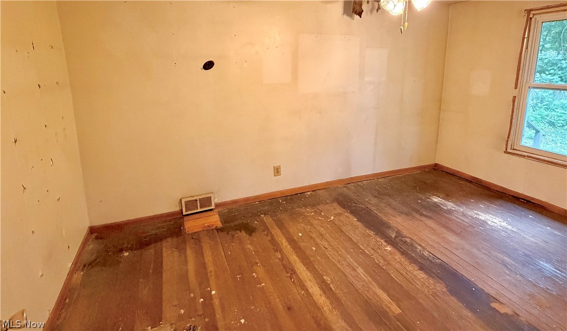 2618 Adams Street Lakemore OH 44250
