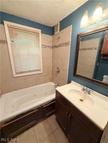 2618 Adams Street Lakemore OH 44250