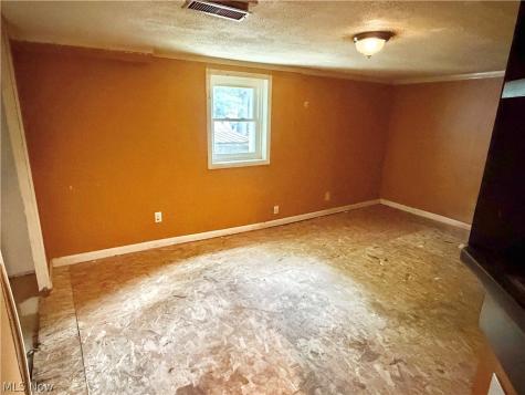 2618 Adams Street Lakemore OH 44250