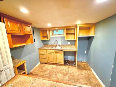 2618 Adams Street Lakemore OH 44250