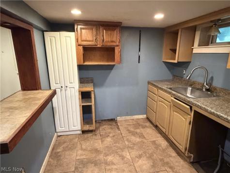 2618 Adams Street Lakemore OH 44250