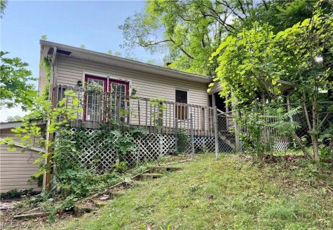 2618 Adams Street Lakemore OH 44250