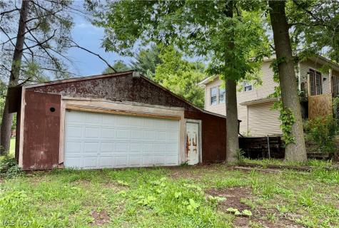 2618 Adams Street Lakemore OH 44250