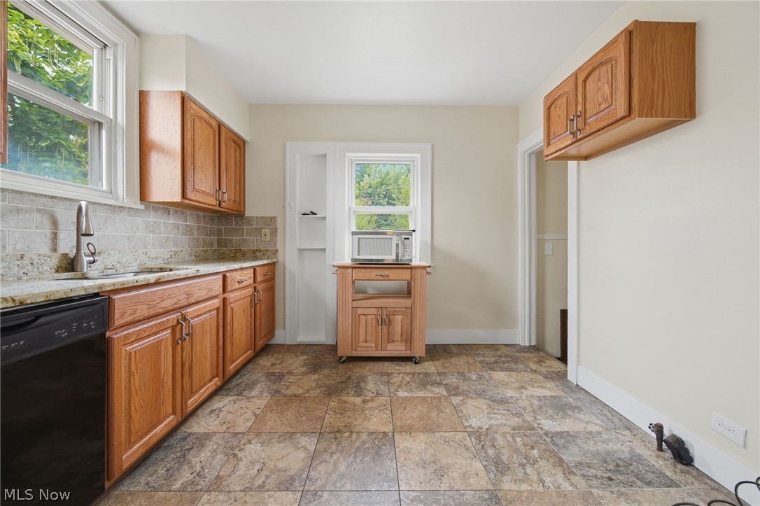 13840 Sacramento Avenue Cleveland OH 44111