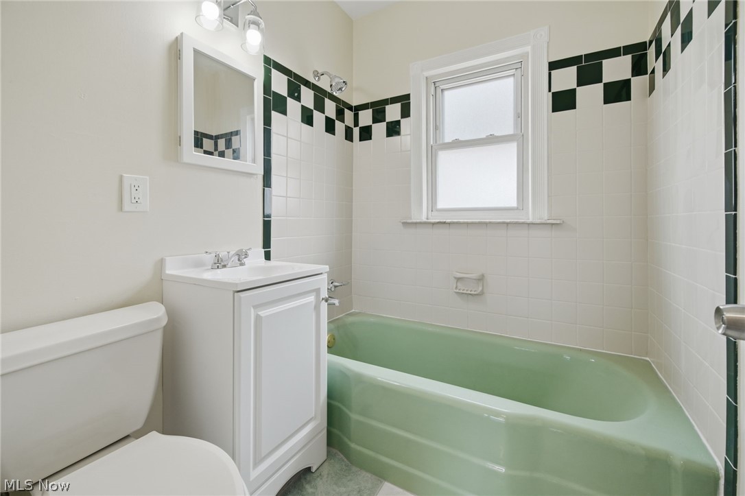 13840 Sacramento Avenue Cleveland OH 44111