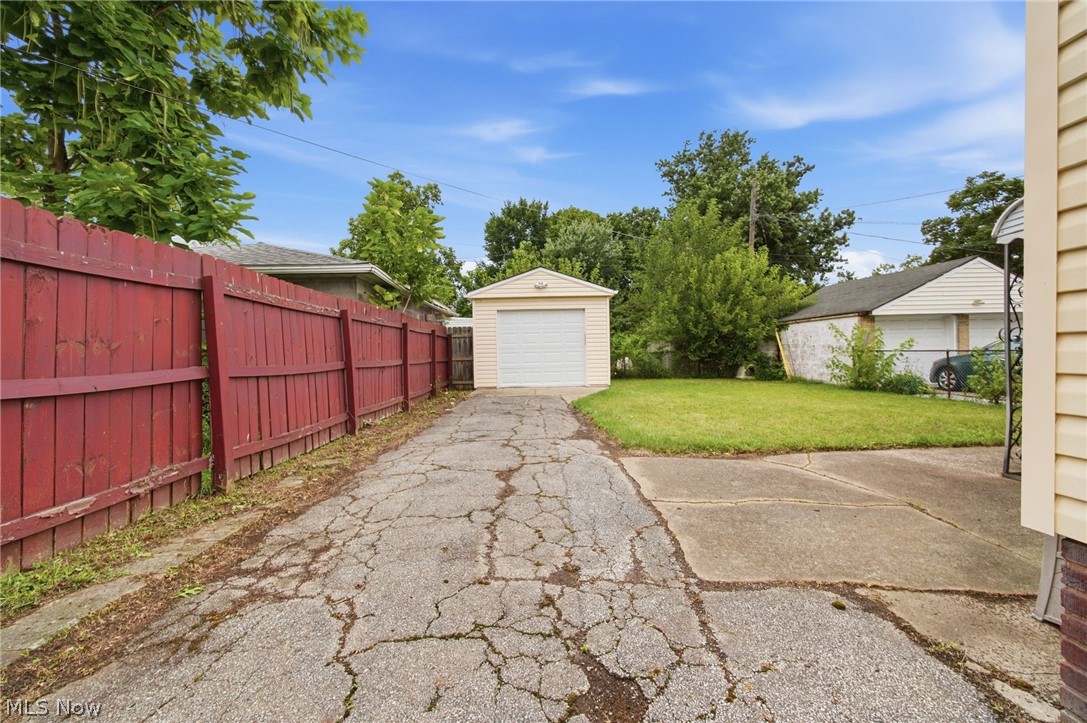 13840 Sacramento Avenue Cleveland OH 44111