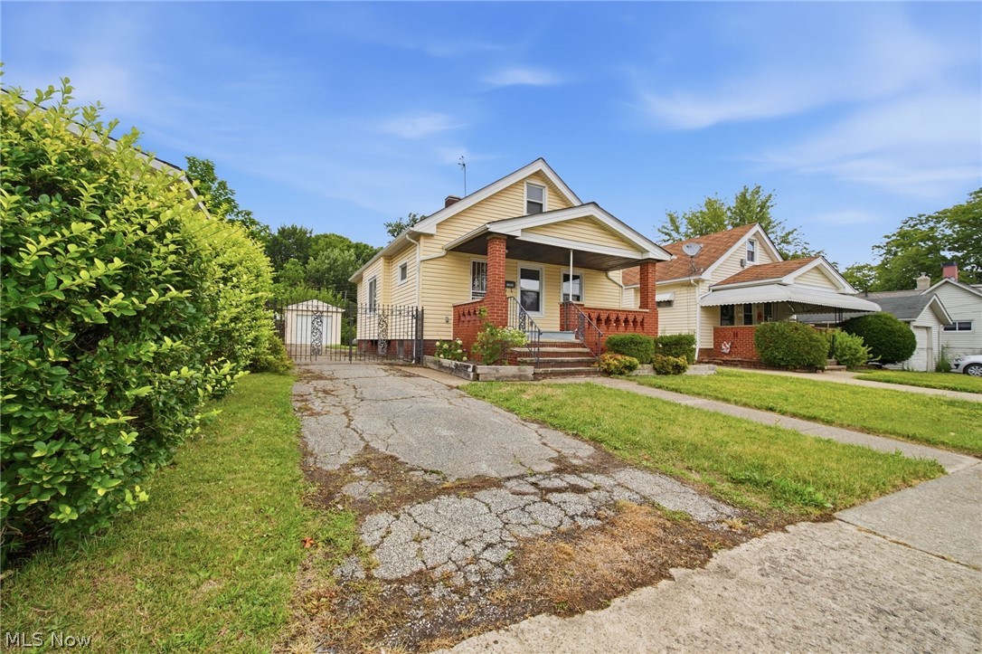 13840 Sacramento Avenue Cleveland OH 44111