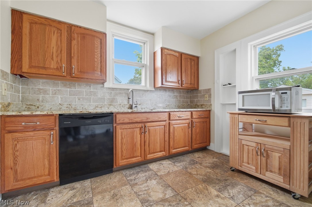 13840 Sacramento Avenue Cleveland OH 44111