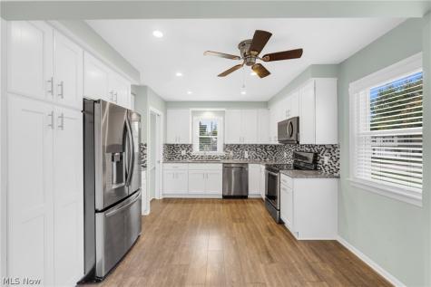 4799 N Sedgewick Road Lyndhurst OH 44124