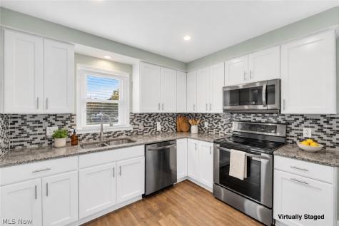 4799 N Sedgewick Road Lyndhurst OH 44124