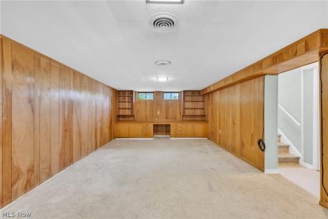 4799 N Sedgewick Road Lyndhurst OH 44124