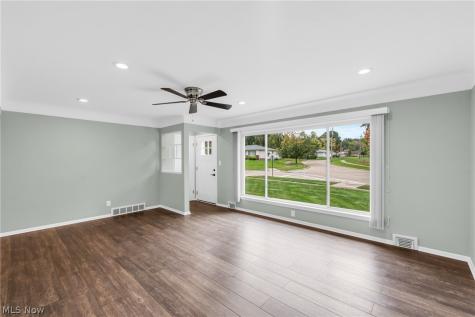 4799 N Sedgewick Road Lyndhurst OH 44124
