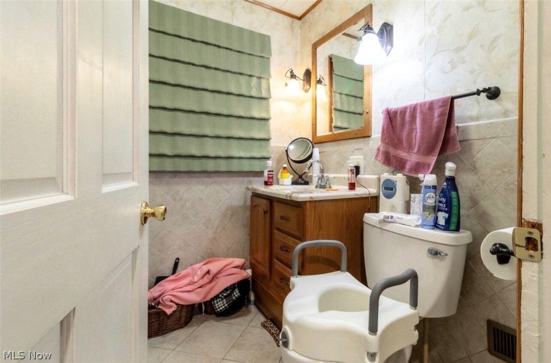3892 Highland Avenue Shadyside OH 43947