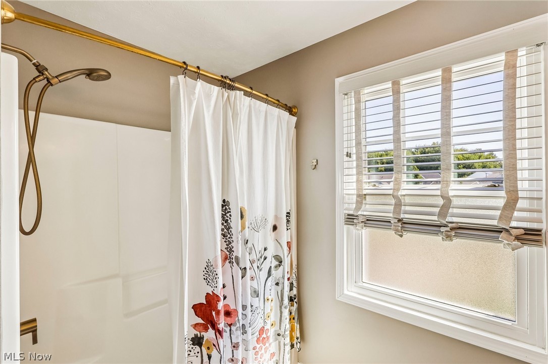 1704 W Ash Drive Avon OH 44011