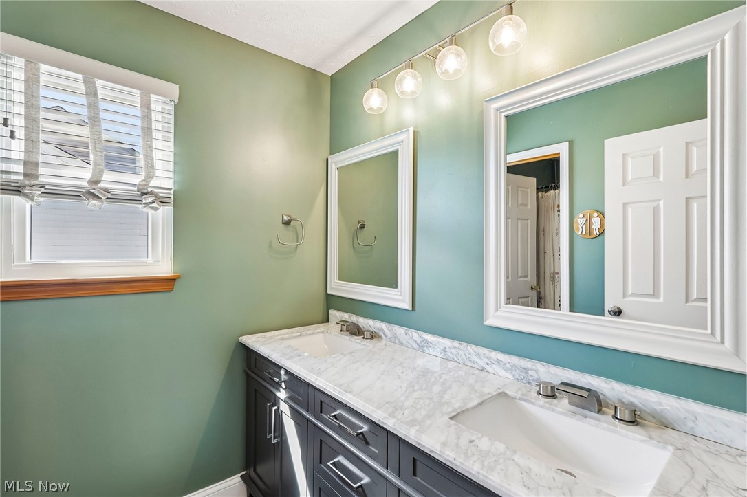 1704 W Ash Drive Avon OH 44011